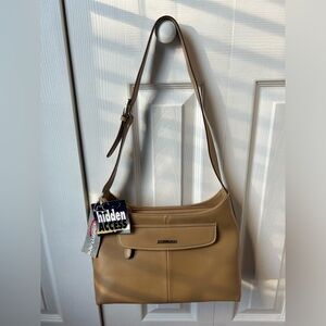 NWT Carryland America vintage tan faux leather multi-pocket handbag/shoulder bag